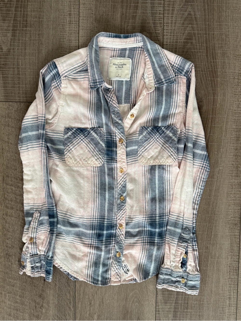Abercrombie & Fitch Pink and Blue Button-Up Shirt